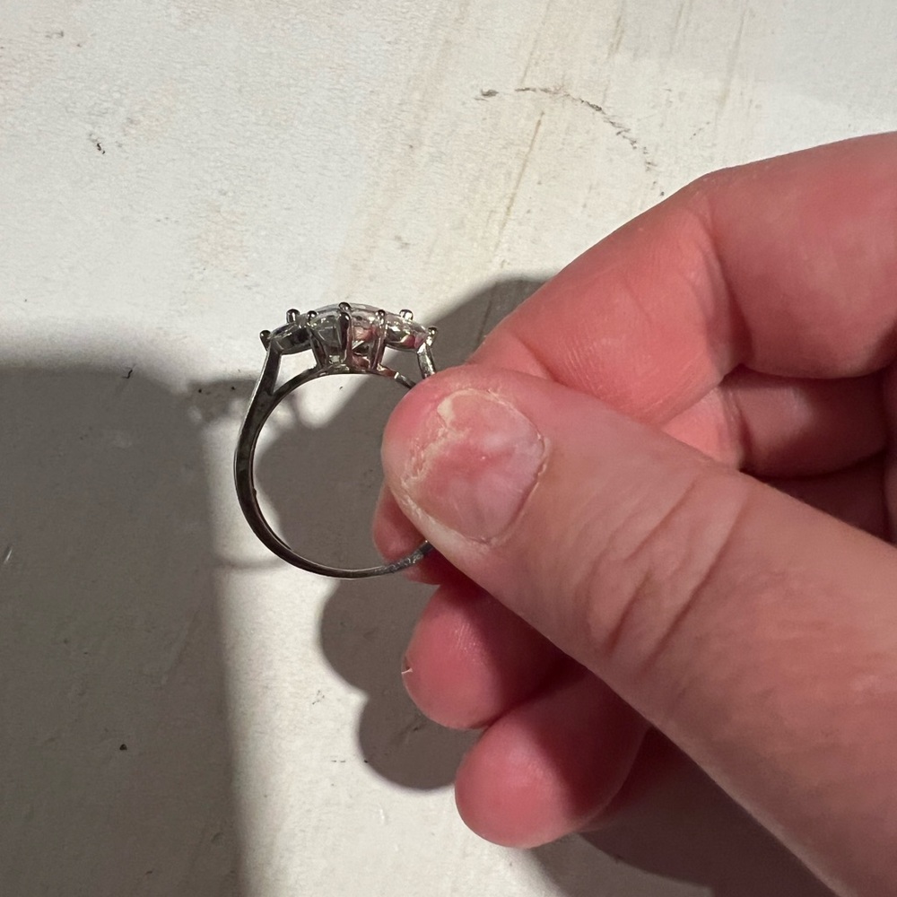 Silver Clear Stone Cocktail Ring 💍 - Picture 7 of 7